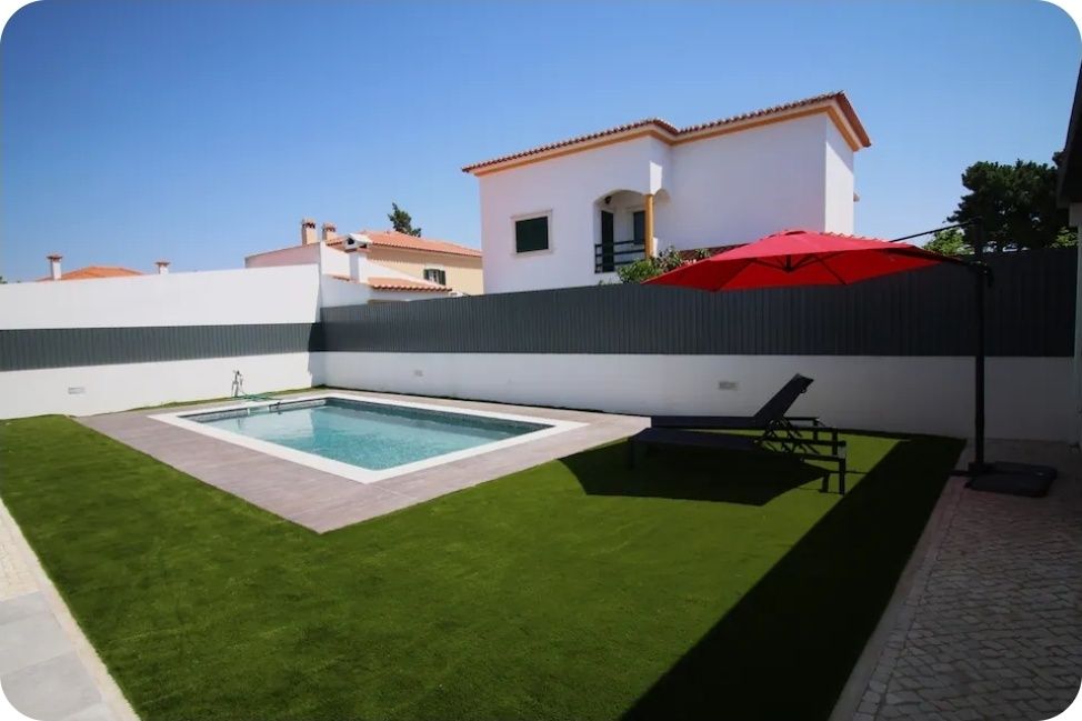 Espaço com piscina e BBQ para eventos