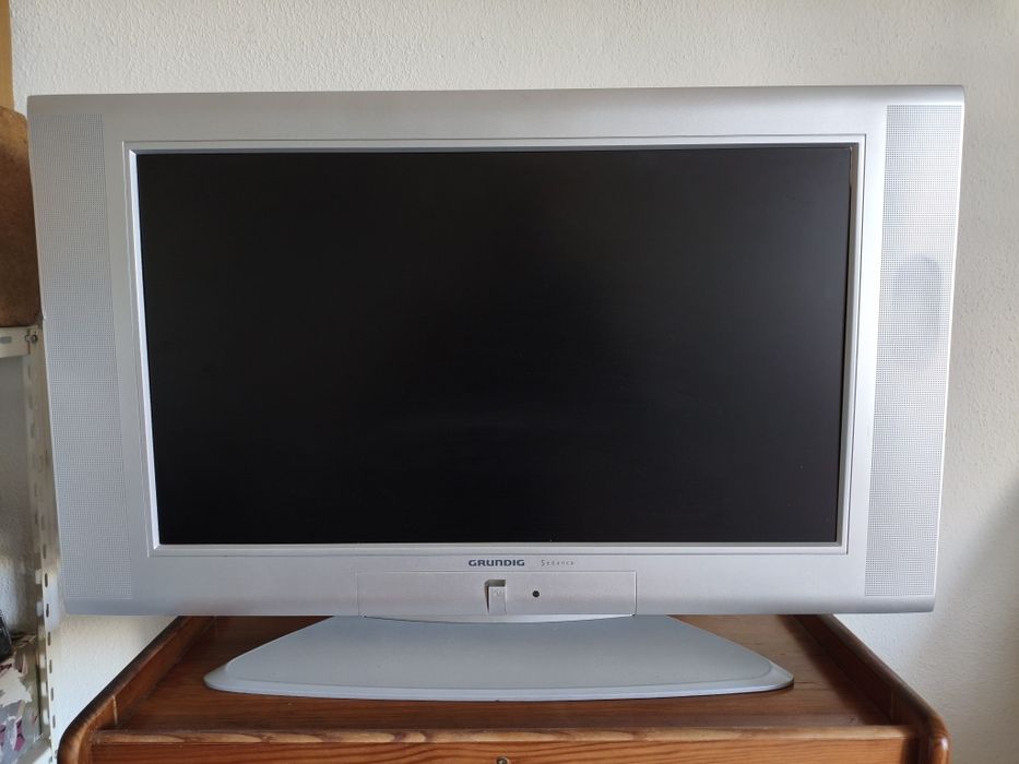 TV LCD Grundig Sedance