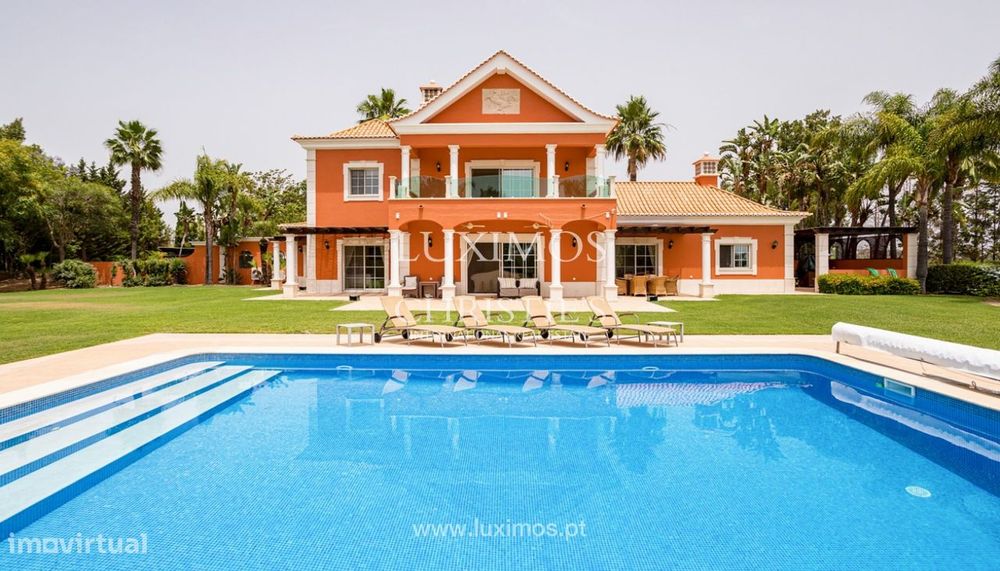 Fantastica moradia V4, com área de golf, para venda em Olhão, Algarv