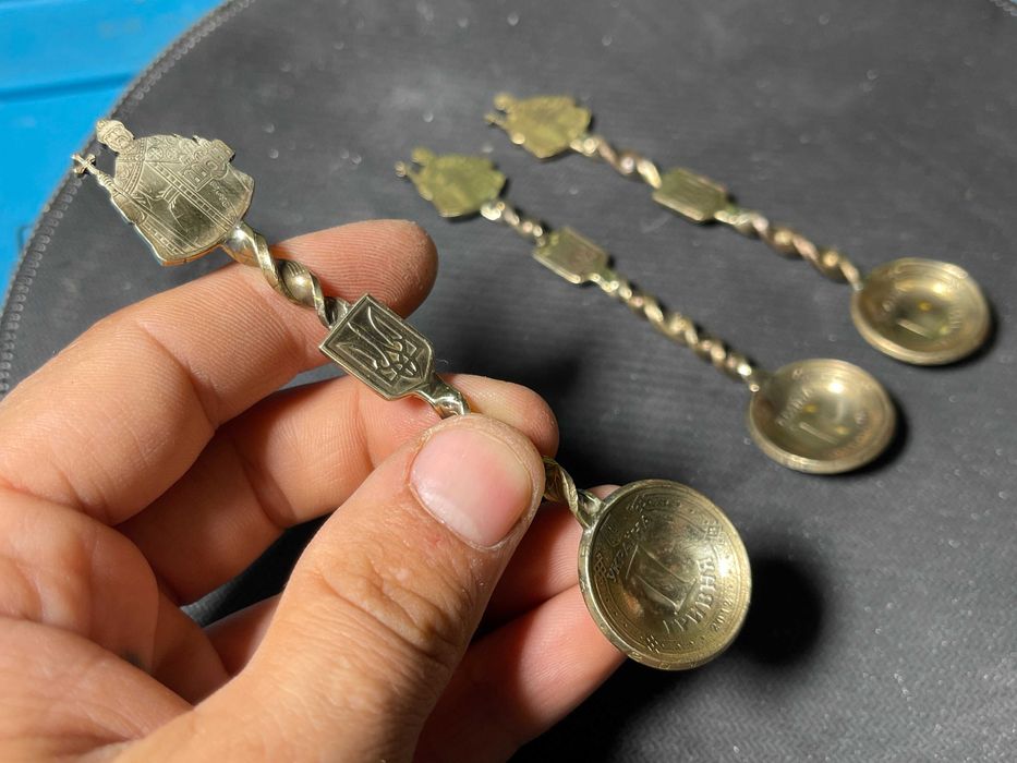 Украинский Сувенир Ложечка из монет 1 гривны, ручная работа!