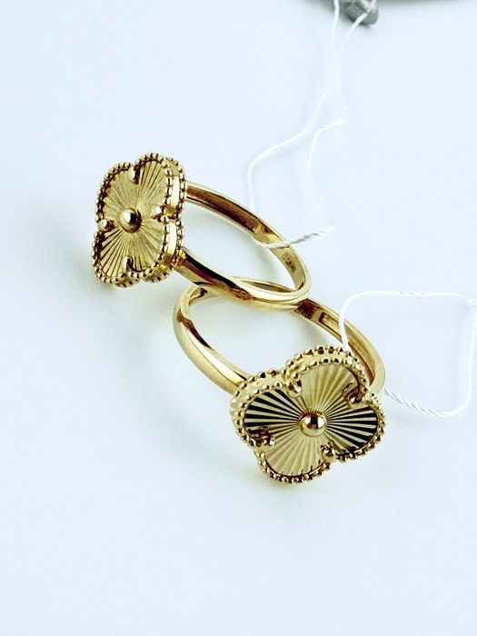 Золоті сережки нові