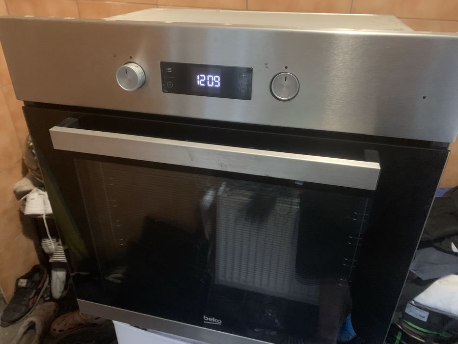 BEKO BIM22301X – piekarnik elektryczny do zabudowy, 71 L, stal nierdzewna