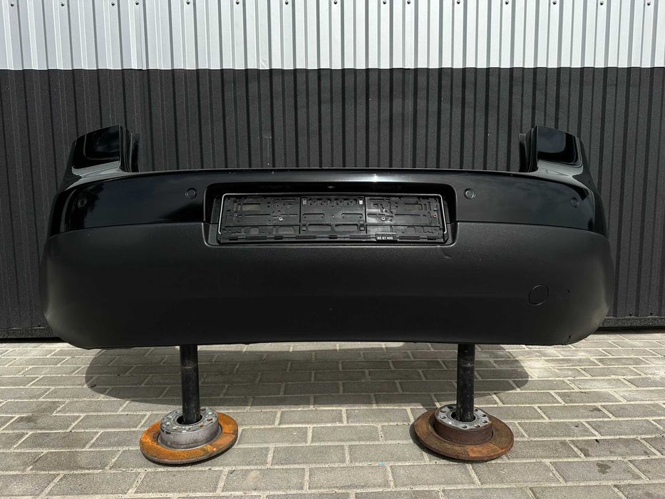 Бампер задній хетбчек Golf 5 бампер чорний Фольксваген Гольф 5 L041