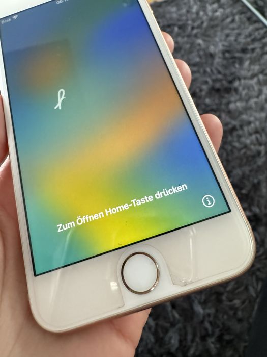 Iphone 8 64gb + ładowarka