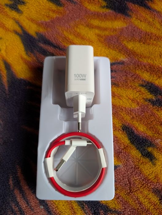 Продам Новий зарядний пристрій Supervooc 100W.Oneplus, Realme,Oppo.