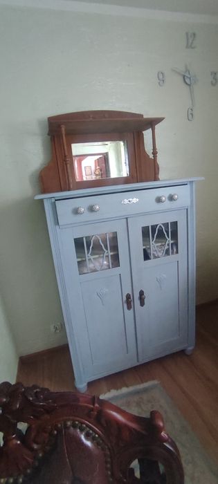 Antyk bieliźniarka z lustrem i komoda