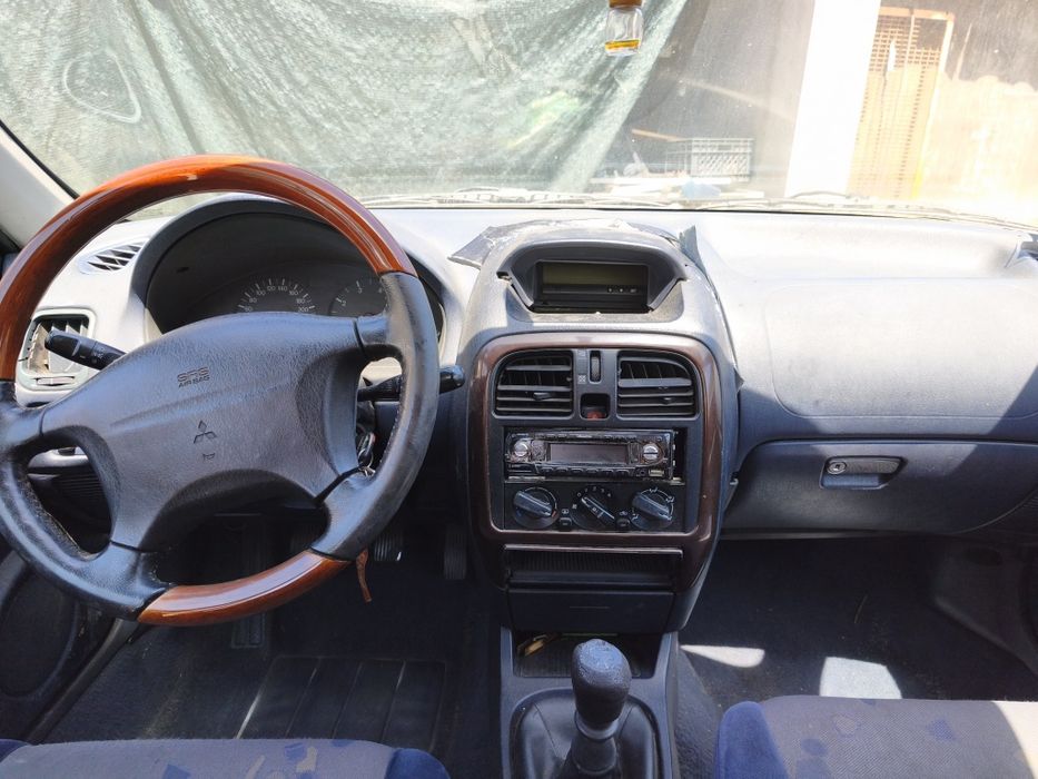 Mitsubishi Carisma 1.9 TD usado