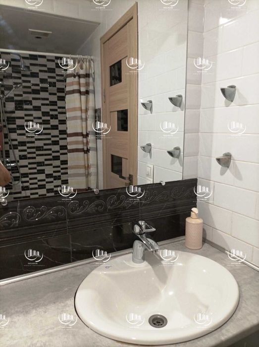 Продаж 3-кімнатної квартири в Центрі.