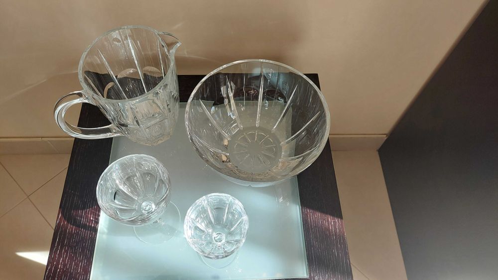 Serviço de copos, jarro e taça de cristal, novo