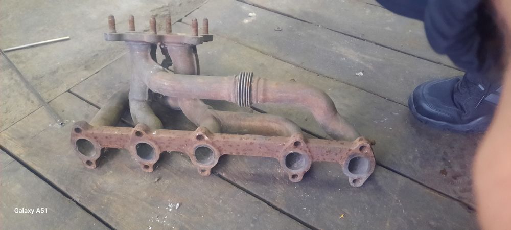 Вихлопна т4 2.5бенз