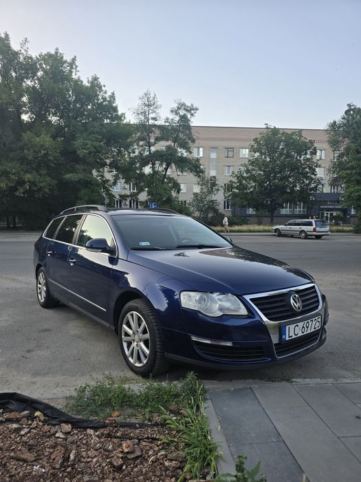 В продаже пасат б6 .