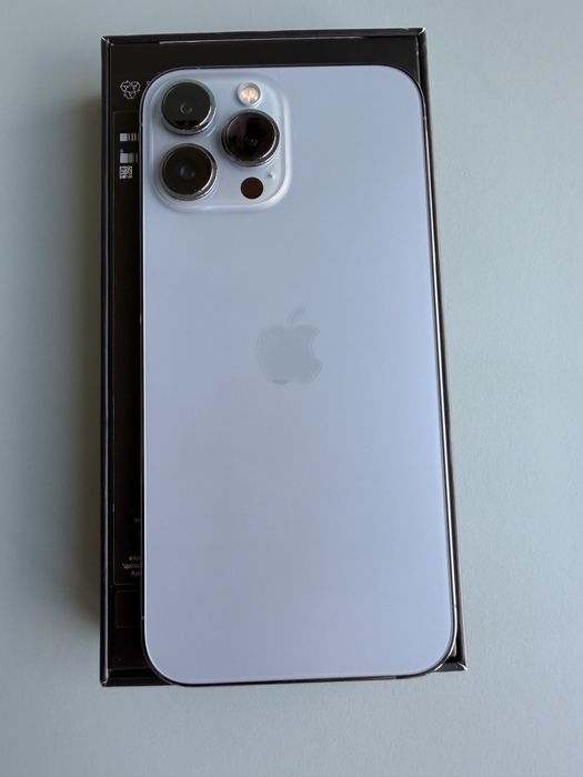 Iphone 13 Pro Max 256 Gb в отличном состоянии без царапин