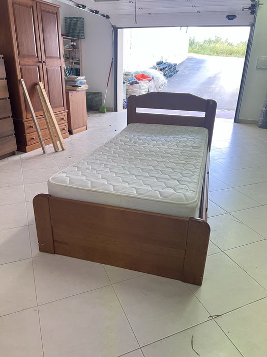 Cama de corpo e meio