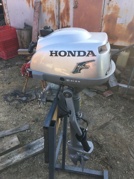 Лодочний двигун Honda 2.3