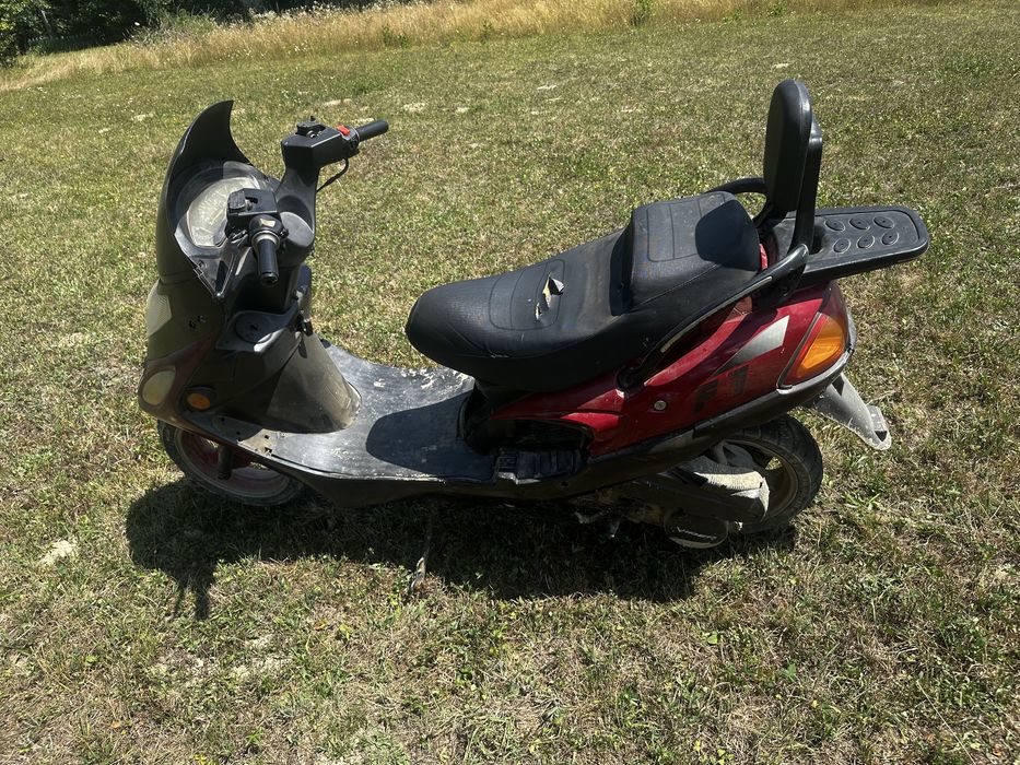 Продам скутер вайпер F1