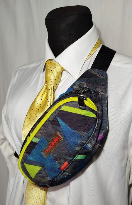 Сумка бананка женская Dakine Geo.