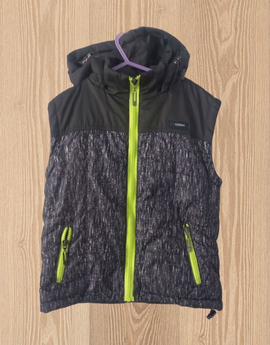 Дута жилетка/ безрукавка. Хлопчик 4-5 р. (112-116 см).Демісезон 100грн