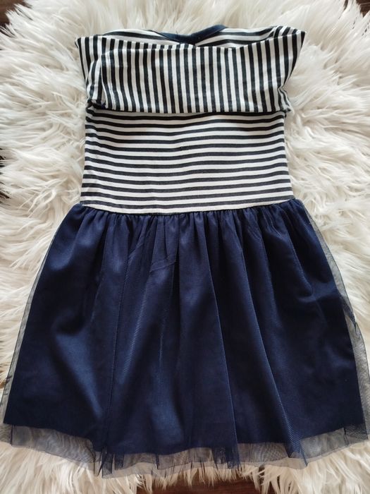 Sukienka dziewczęca rozm 4-5lat