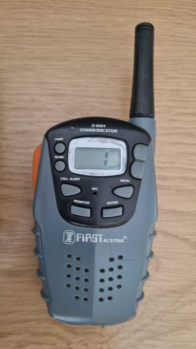 Radiotelefon 2 sztuki Walkie-Talkie First Austria dla kolekcjonera.