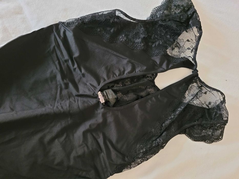 Czarne body pod sukienkę M