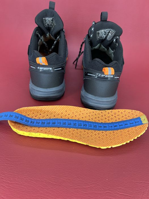 Трекінгові кросівки 39р. Icepeak Adour MR