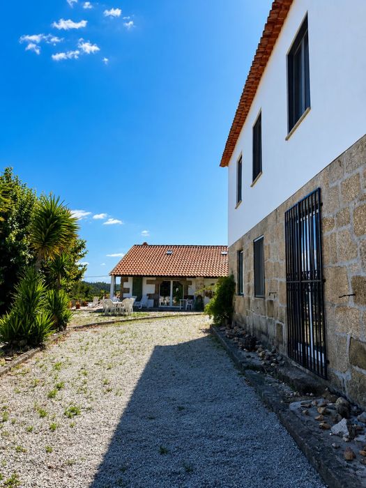 Exceptional Countryhouse Property with Panoramic Mountain Views