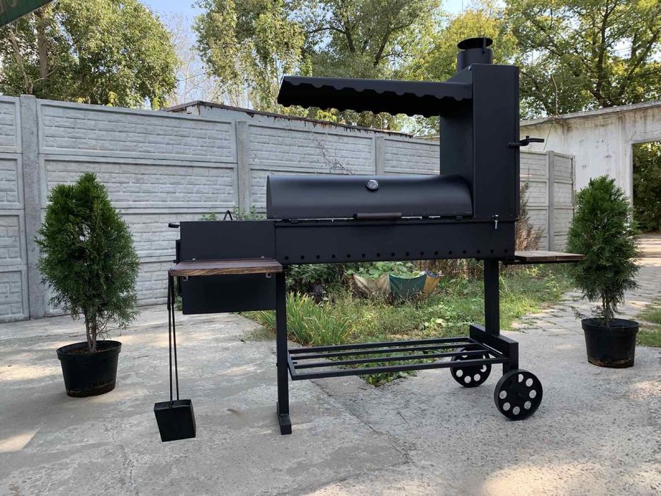 Мангал с коптильней