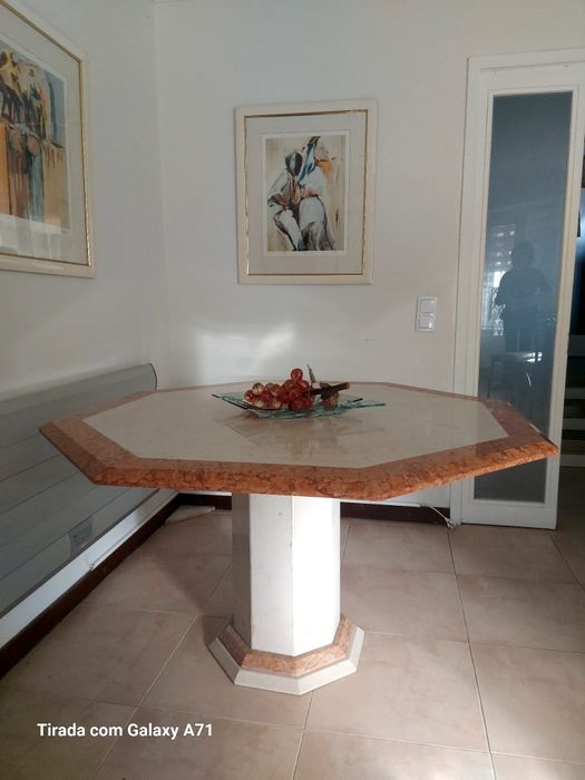 Mesa de jantar em  mármore
