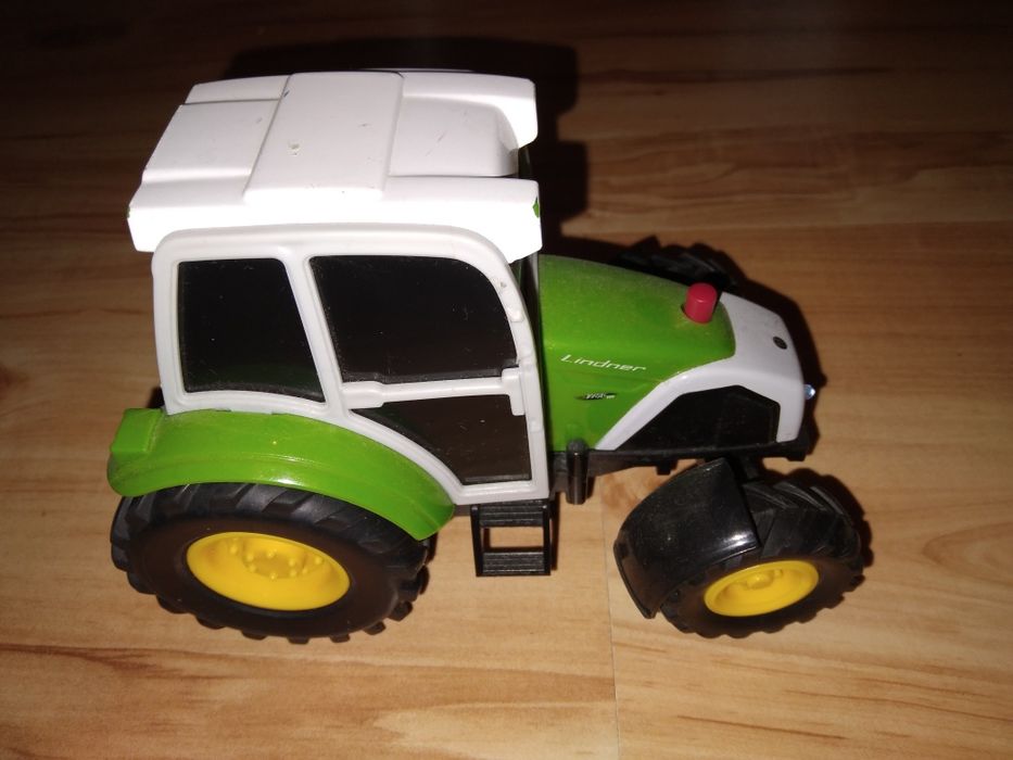 Traktor z dźwiękiem