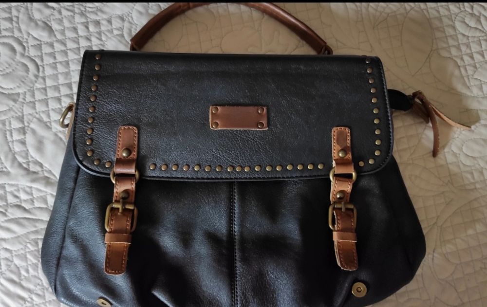 Carteira de mão de senhora