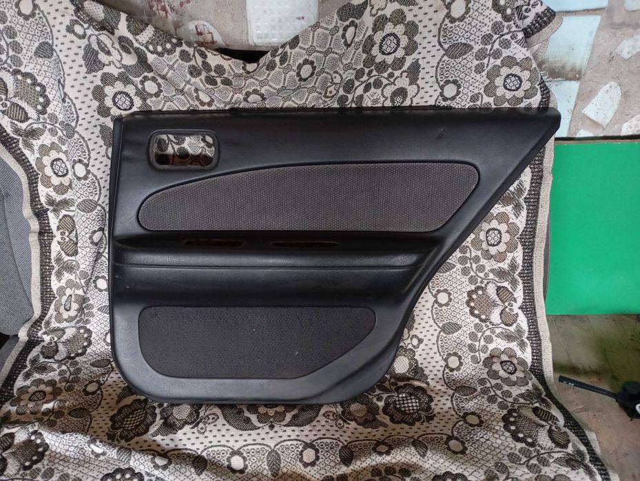 ま*ー様 Nissan 26120-A6900 2個セット ниссан максима - Купить дверные карты и обшивку двери - Цена на OLX.ua