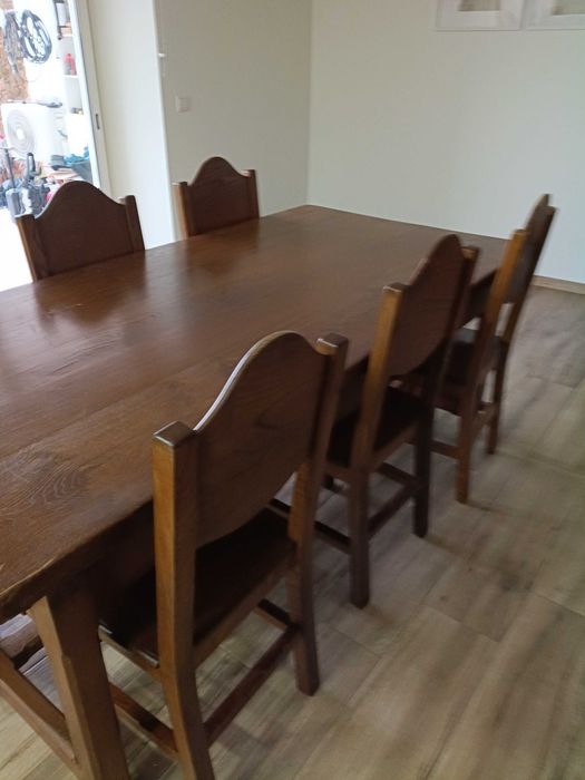 Mesa rustica e 6 cadeiras madeira castanho
