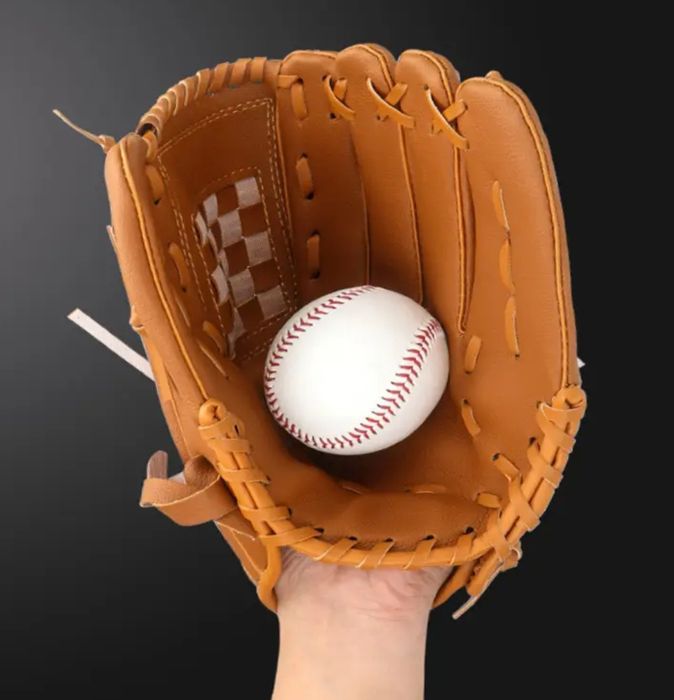 Бейсбольна рукавиця
