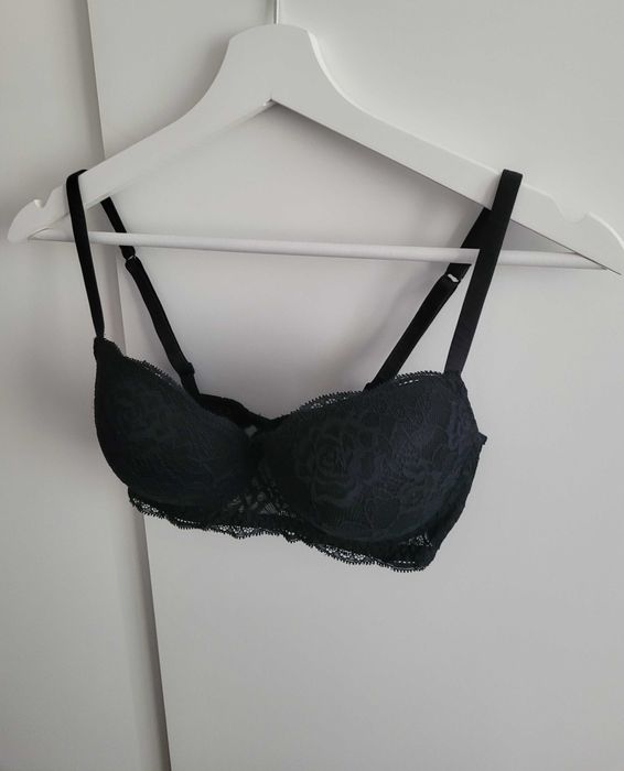 Intimissimi biustonosz balkonetka Sofia czarny koronka stanik 70C