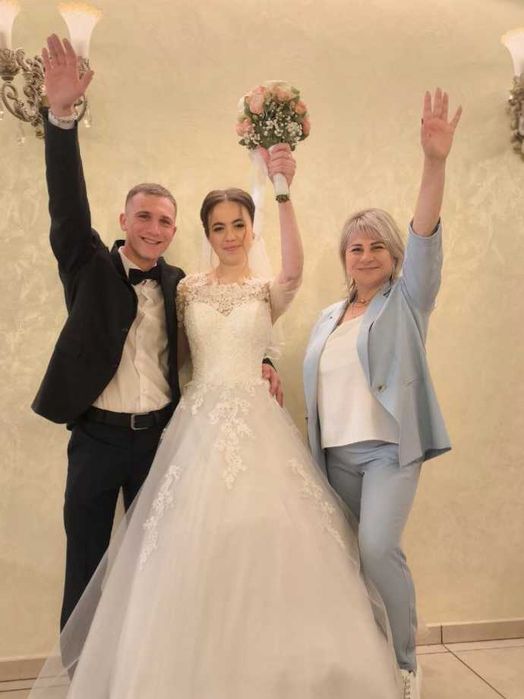 Ведуча, тамада, діджей