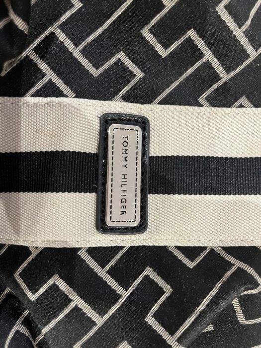 Mala de ombro Tommy Hilfiger