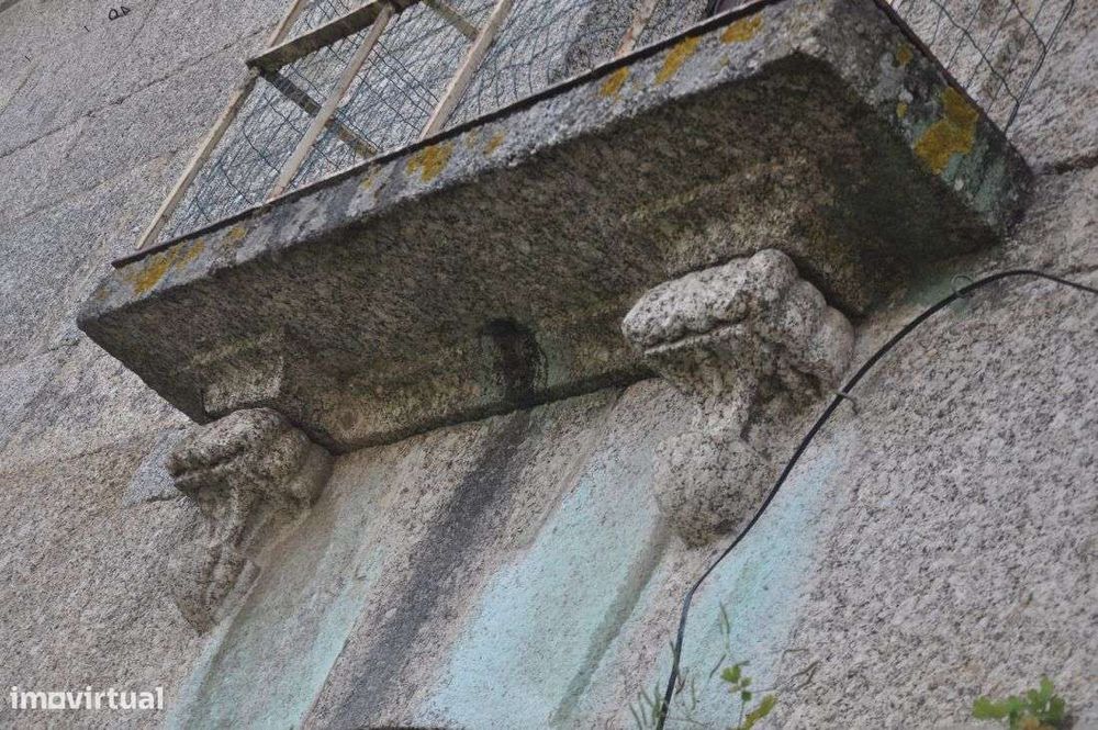 Casa para Restauro em Abação