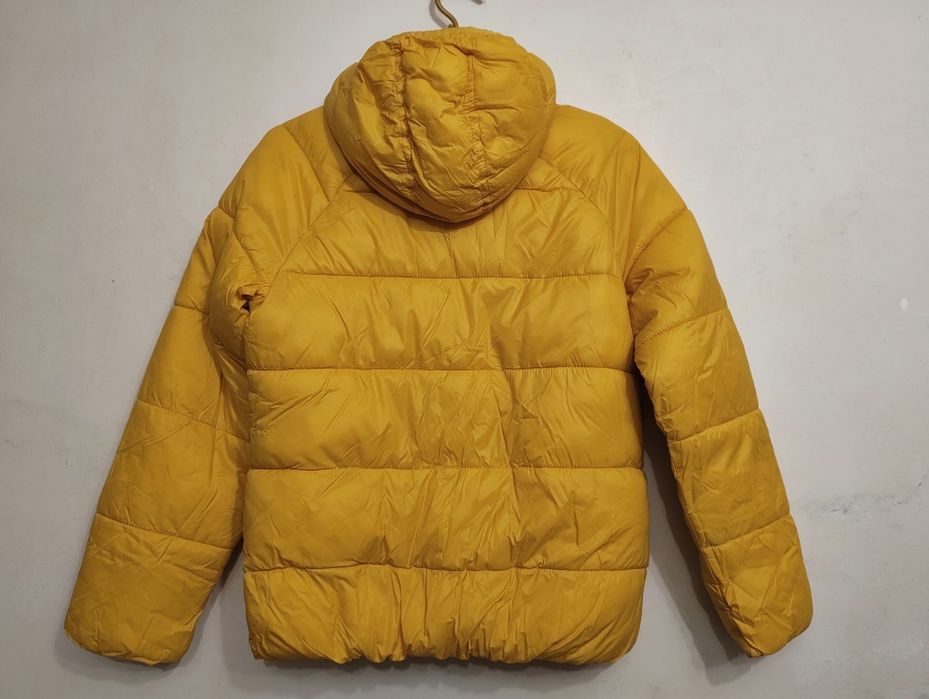 Жовта коротка куртка