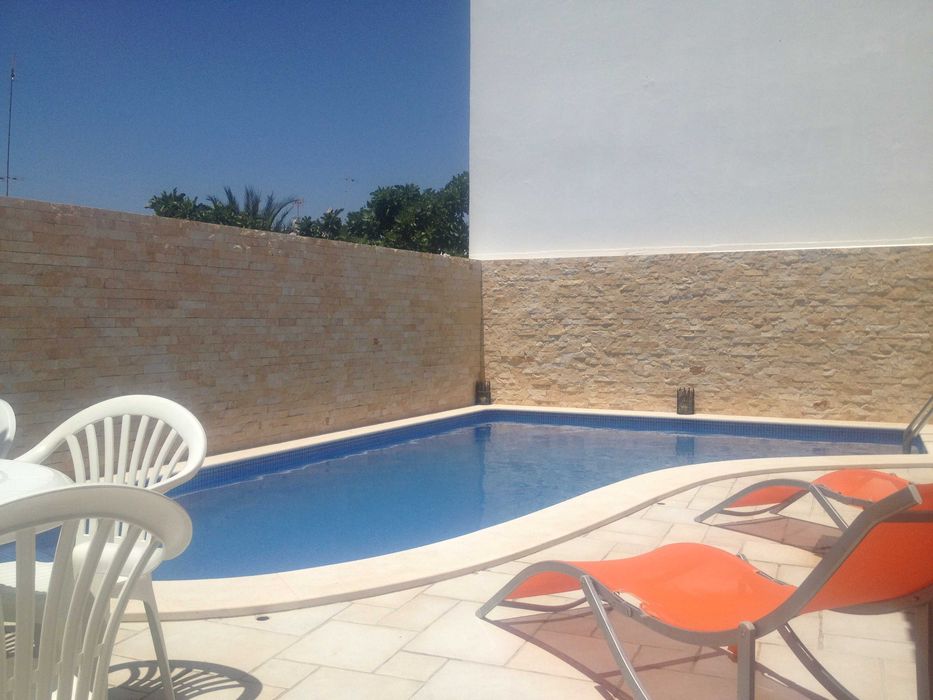 Casa com PISCINA