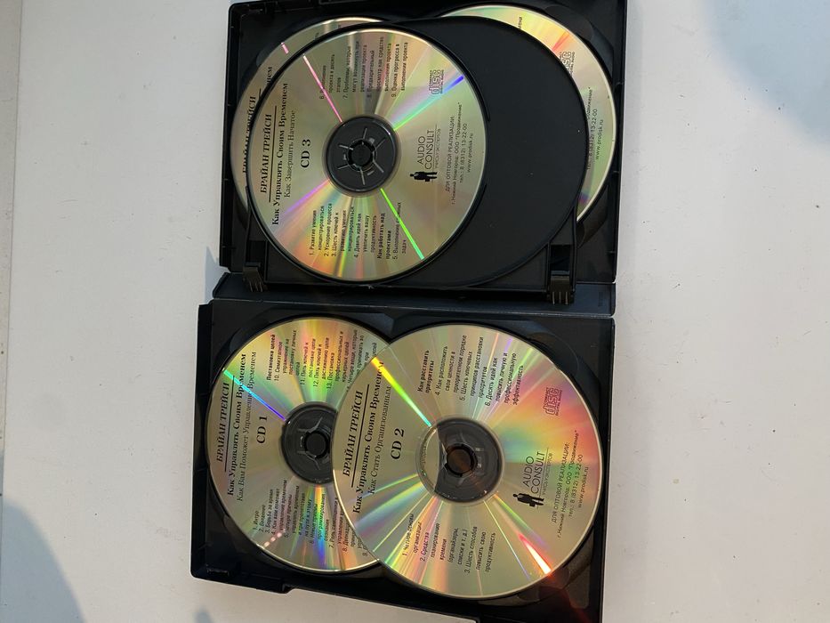 Диски разные, видеокасеты