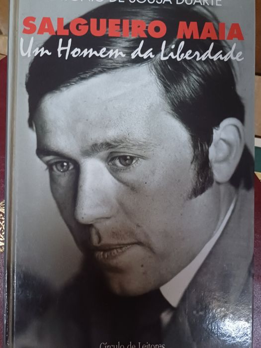 Livros de salgueiro maia e sa caneiro