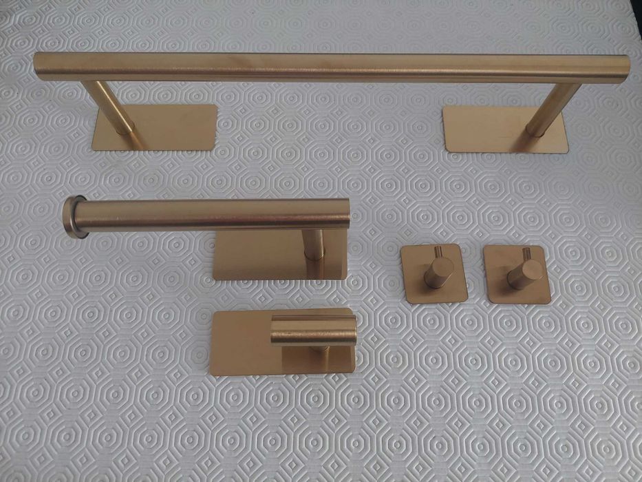 5 Peças - Toalheiros WC Dourados - NOVO