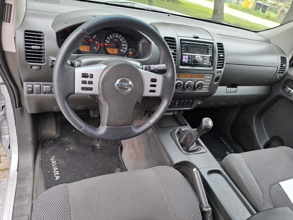 Nissan Navara 2.5 dCi 171cv 4x4 King Cab - Caixa aberta de madeira