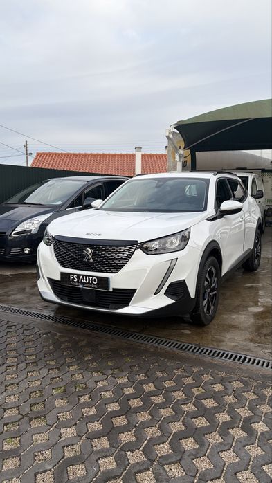 Peugeot 2008 1.2 PureTech 130cv Allure