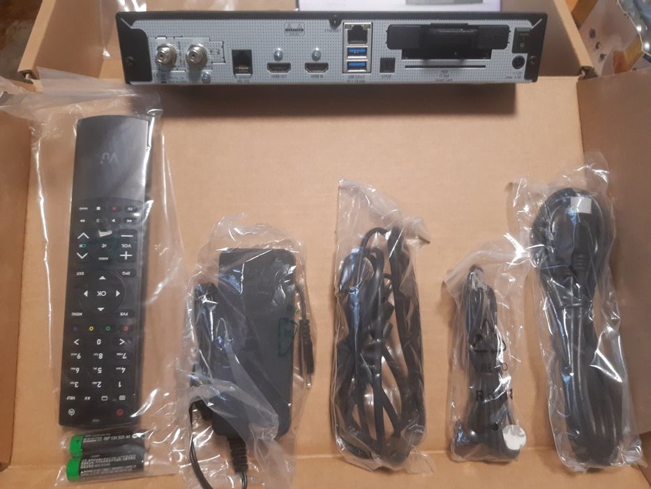 Спутниковый ресивер Vu+ Uno 4K SE