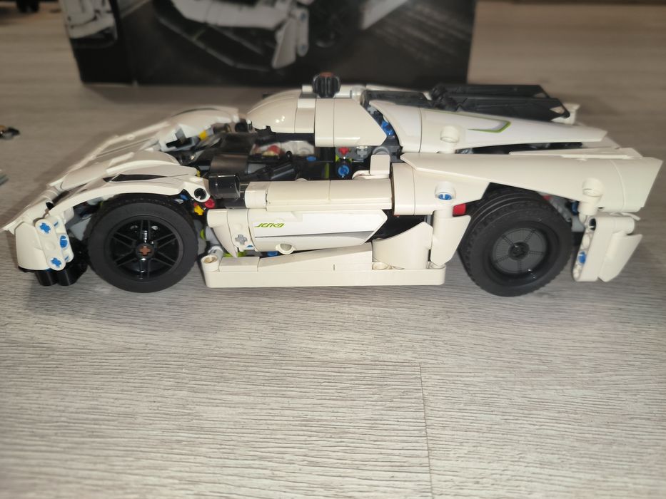 Lego technic 42184 samochód