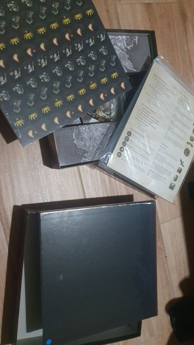 Game of Thrones jogo tabuleiro.  Como novo. entrego em mão