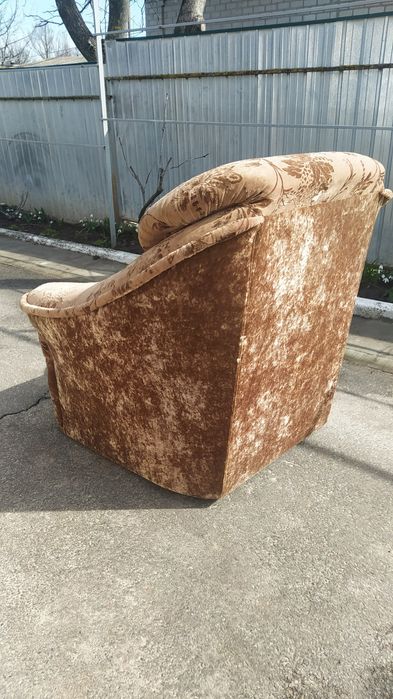 Продам крісло б/в