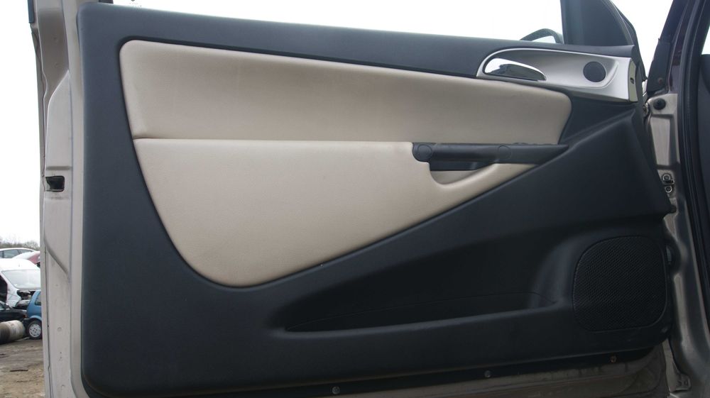 Lancia Ypsilon na części maska zderzak klapa błotnik drzwi
