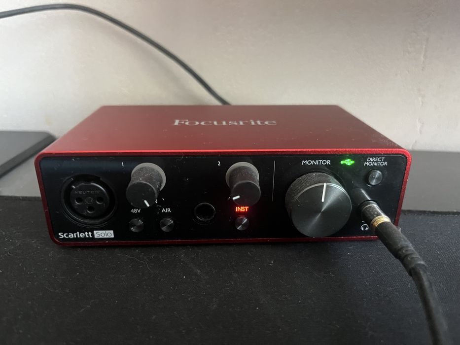focusrite scarlett solo 3rd gen - Купить студийное оборудование